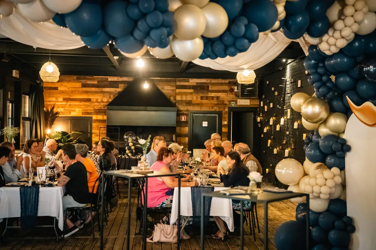 ANNIVERSAIRE - Vue 13